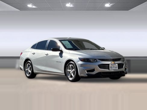 Used 2018 Chevrolet Malibu LS w/ LPO, Convenience Package 1 image 6