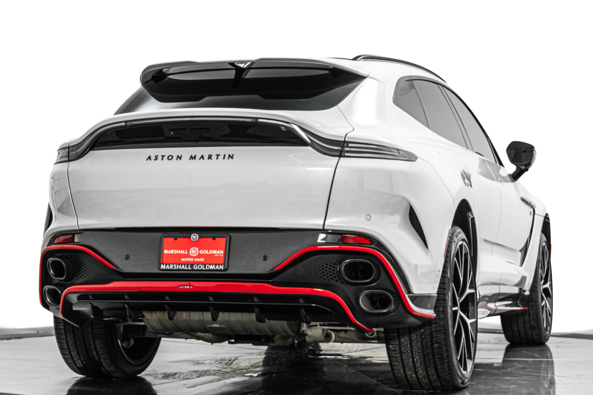 Used 2026 Aston Martin DBX S AWD/4WD image 9