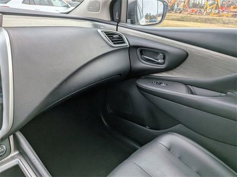 Used 2018 Nissan Murano Platinum image 16
