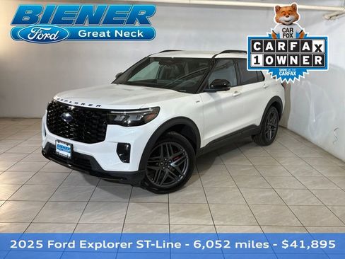 Used 2025 Ford Explorer ST-Line w/ ST-Line Street Pack image 1