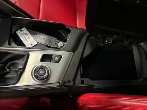 Used 2018 Chevrolet Corvette Stingray Coupe RWD image 19