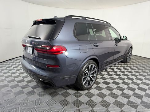 Used 2021 BMW X7 M50i w/ Dynamic Handling Package AWD/4WD image 9