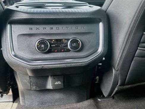 Used 2025 Ford Expedition Tremor AWD/4WD image 29