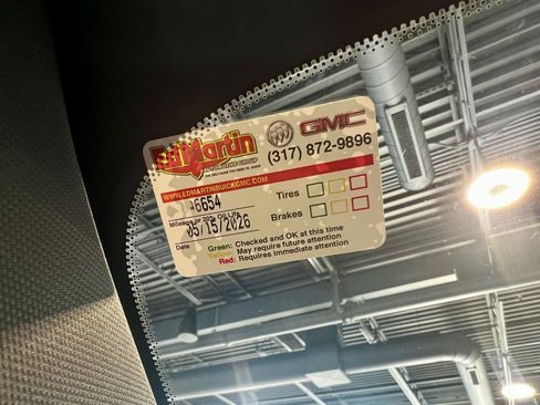 Used 2021 GMC Yukon Denali w/ Denali Premium Package image 29