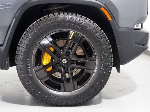 Used 2024 Rivian R1S AWD Adventure image 54