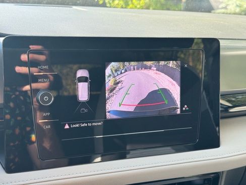 New 2025 Volkswagen Taos S image 28