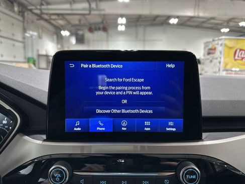 Used 2020 Ford Escape SE image 31