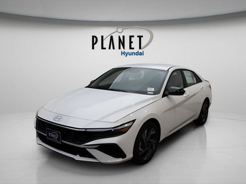 New 2026 Hyundai Elantra Sport image 2