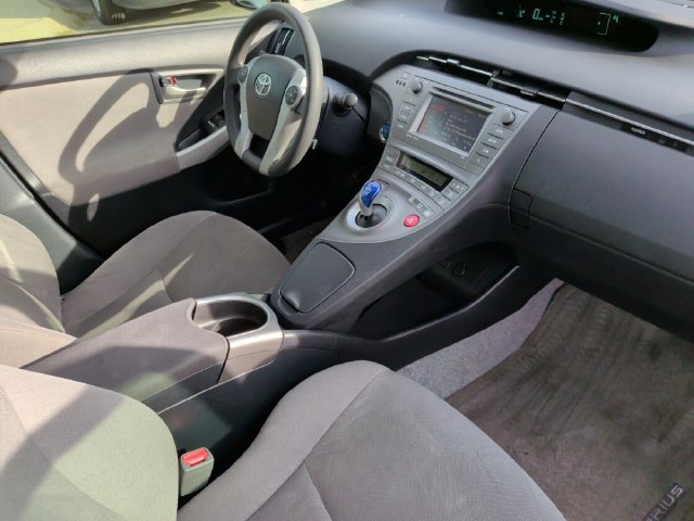 Used 2014 Toyota Prius Three w/ Solar Roof Package FWD image 29