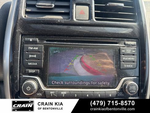 Used 2017 Nissan Versa Note SR image 20