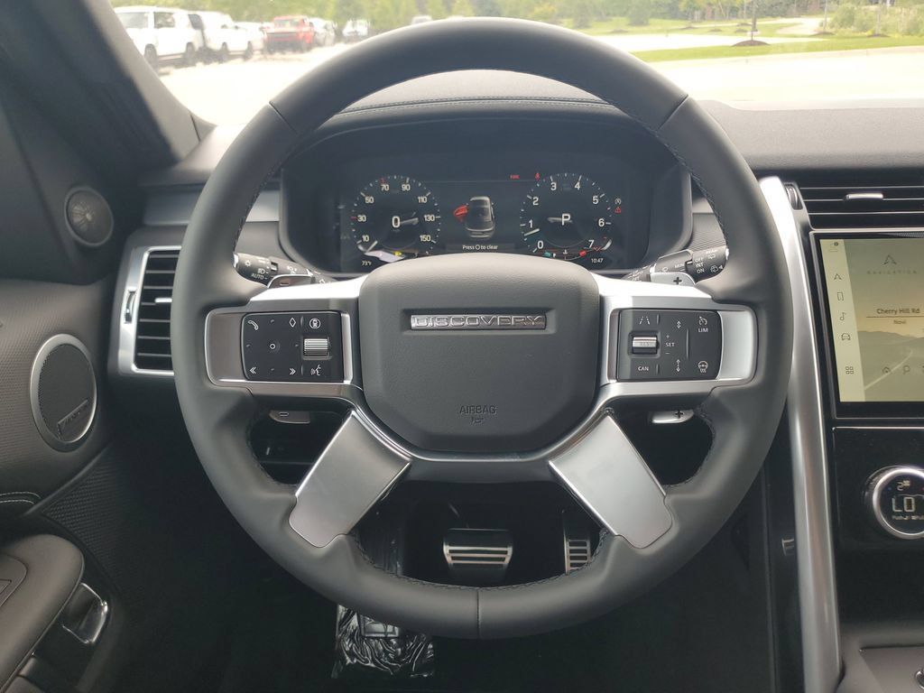 New 2026 Land Rover Discovery Limited Edition AWD/4WD image 28