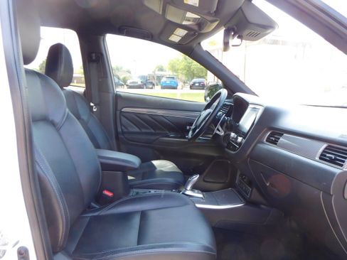 Used 2022 Mitsubishi Outlander SEL image 37