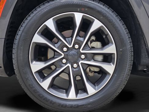 Used 2022 Jeep Grand Cherokee Overland AWD/4WD image 17