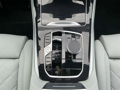 New 2026 BMW X5 xDrive40i w/ M Sport Package image 11