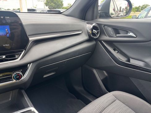 Used 2025 Chevrolet Equinox LT FWD image 36