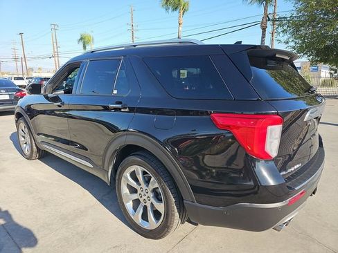 Used 2020 Ford Explorer Platinum w/ Premium Technology Package AWD/4WD image 4