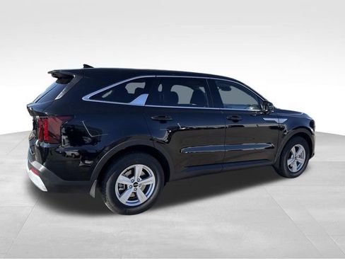 New 2026 Kia Sorento LX image 2