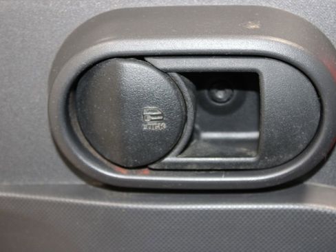 Used 2010 Jeep Wrangler Unlimited Sport image 37