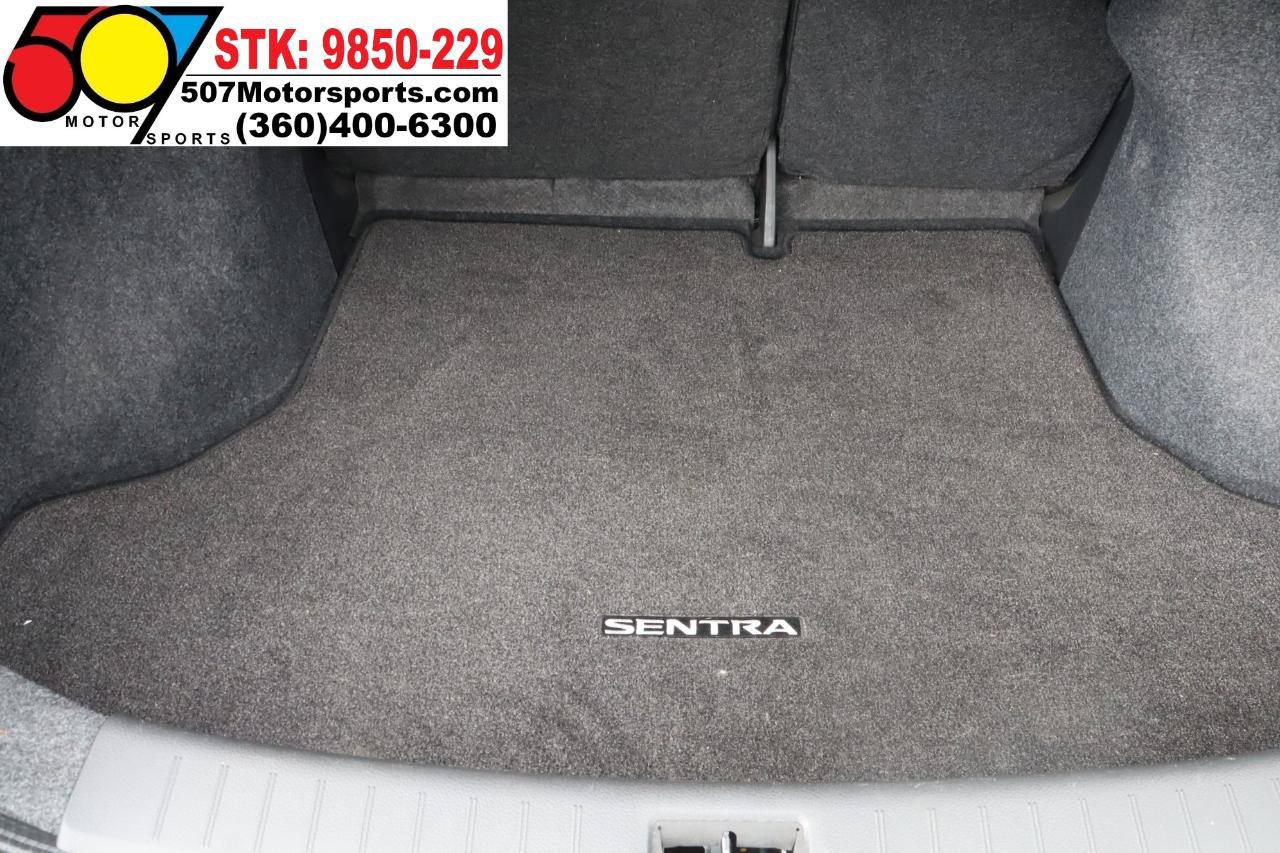 Used 2017 Nissan Sentra SR Turbo w/ SR Midnight Edition FWD image 16