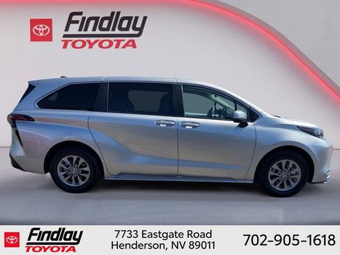 Certified 2025 Toyota Sienna LE FWD image 11