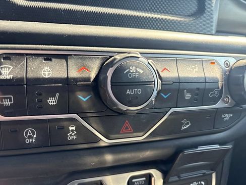Used 2018 Jeep Wrangler Unlimited Sport S AWD/4WD image 27