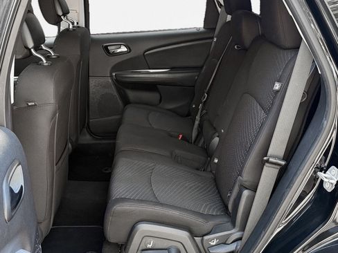 Used 2019 Dodge Journey SE FWD image 12