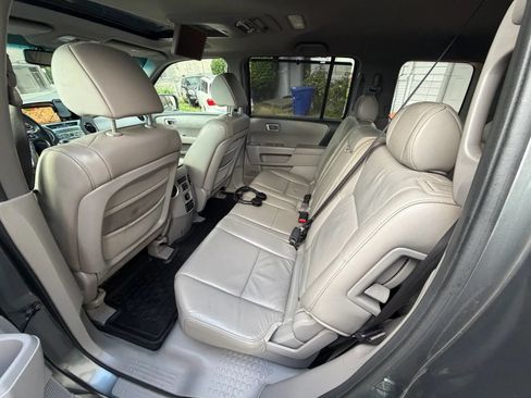 Used 2011 Honda Pilot Touring image 23