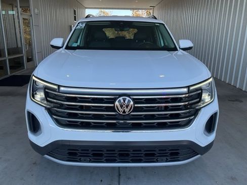 Used 2024 Volkswagen Atlas SE image 27