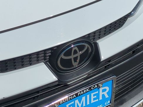 Used 2025 Toyota Corolla LE image 28