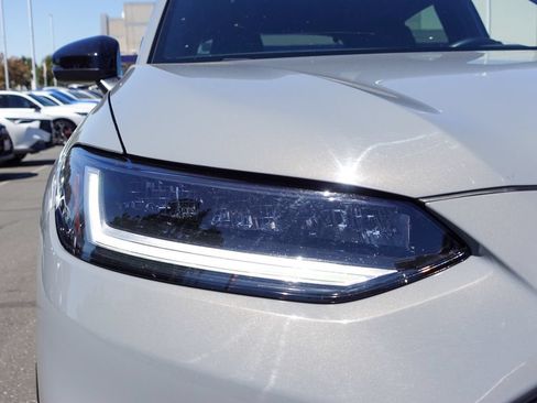 Used 2025 Honda HR-V Sport image 3
