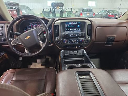 Used 2016 Chevrolet Silverado 1500 High Country w/ High Country Premium Package AWD/4WD image 4