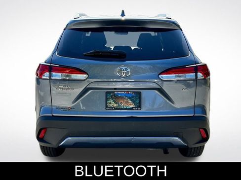 Used 2023 Toyota Corolla Cross LE image 5