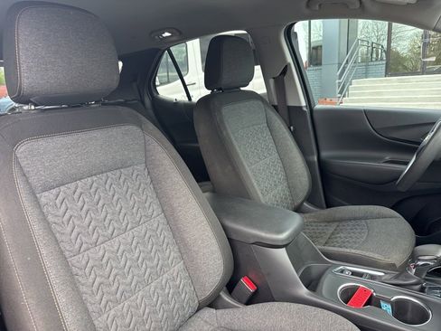 Used 2023 Chevrolet Equinox LT image 19