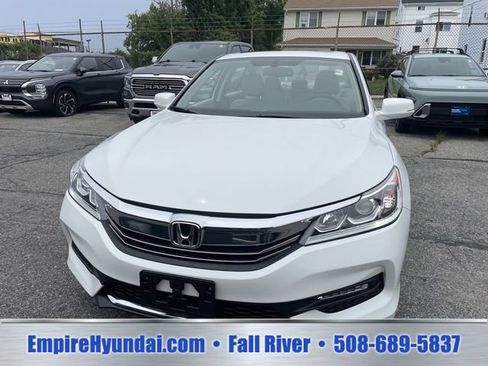Used 2016 Honda Accord EX-L image 10