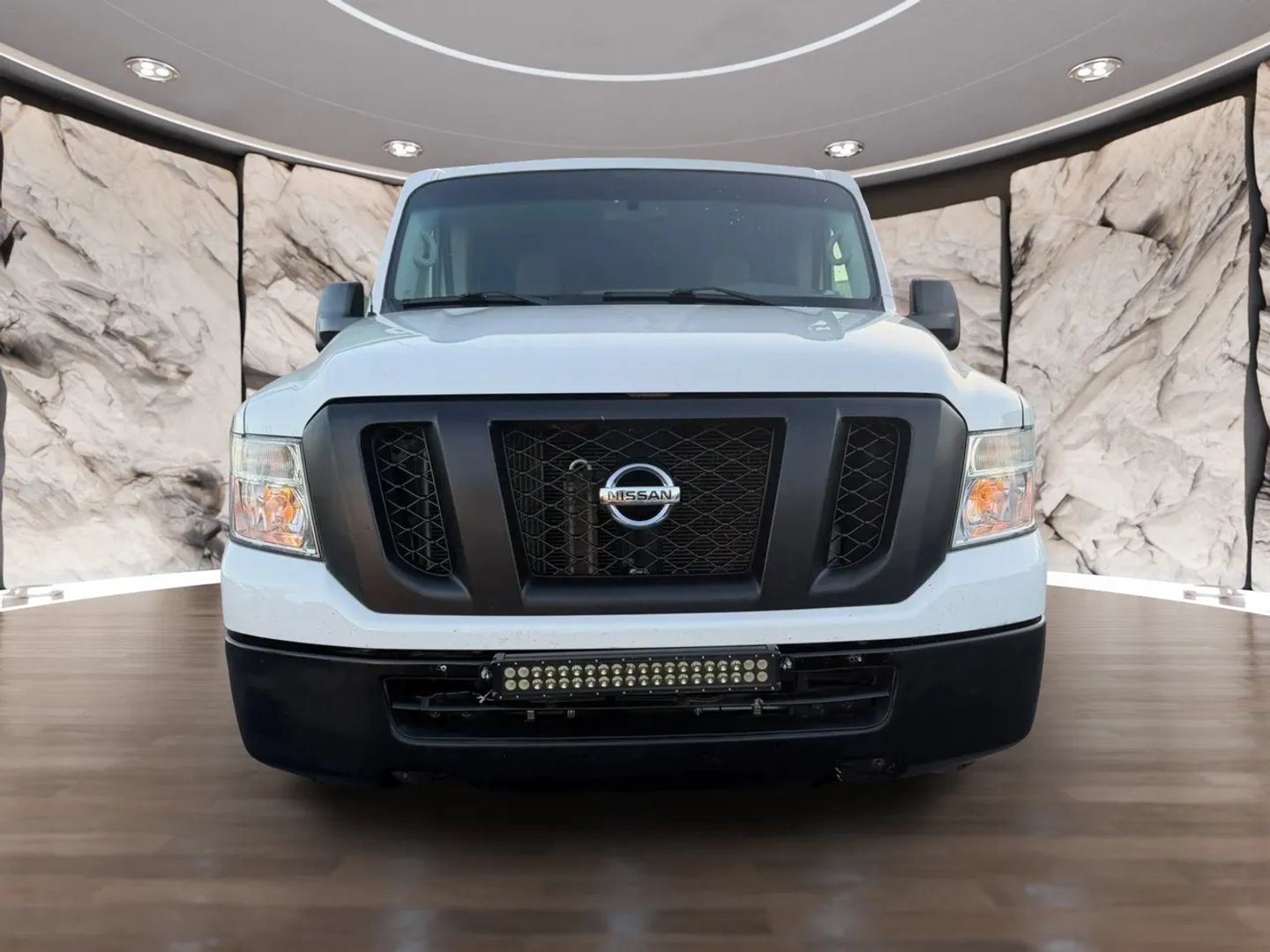 Used 2019 Nissan NV 3500 S RWD image 2