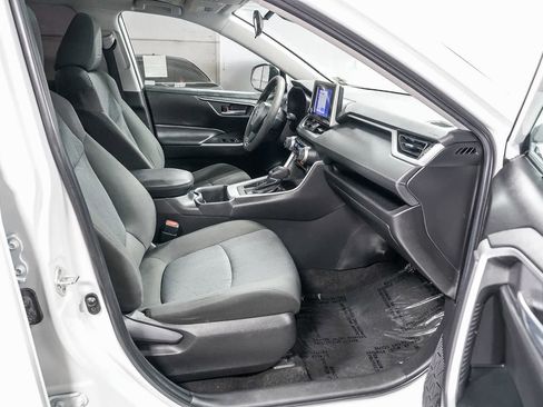 Certified 2023 Toyota RAV4 XLE w/ Convenience Package FWD image 18