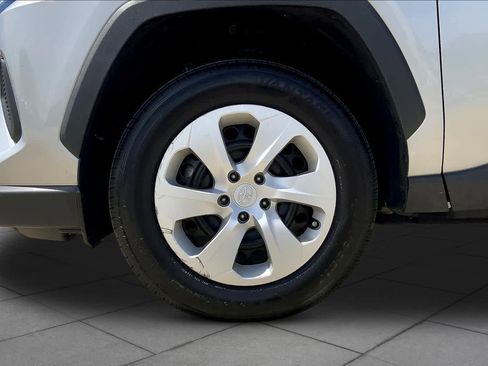 Used 2024 Toyota RAV4 LE image 11