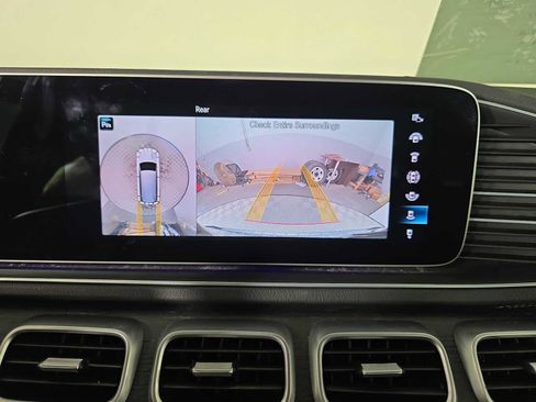 Used 2021 Mercedes-Benz GLS 450 4MATIC image 16