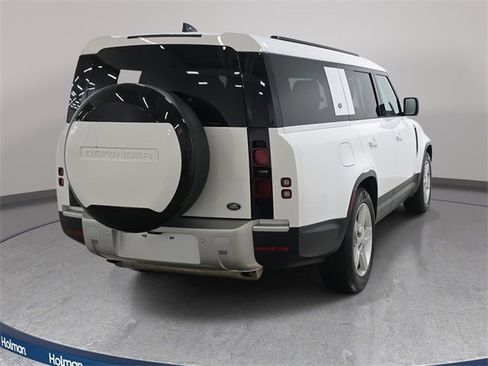 Used 2023 Land Rover Defender 130 SE image 7