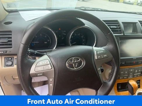 Used 2010 Toyota Highlander Limited AWD/4WD image 16