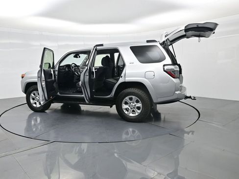 Used 2021 Toyota 4Runner SR5 image 26