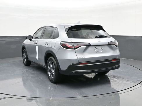 New 2026 Honda HR-V LX image 8