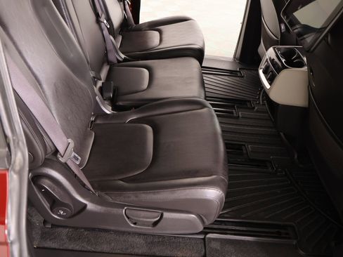 Used 2024 Kia Carnival SX FWD image 17