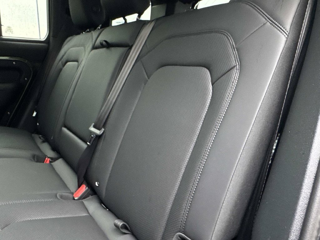 New 2026 Land Rover Defender 110 S AWD/4WD image 14