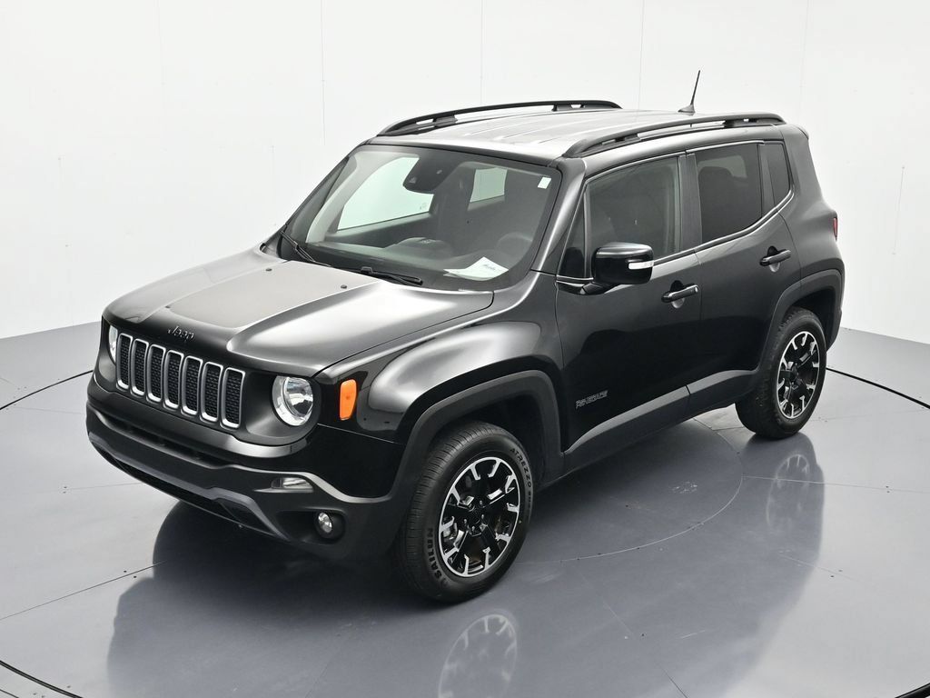 Used 2023 Jeep Renegade Latitude AWD/4WD image 28