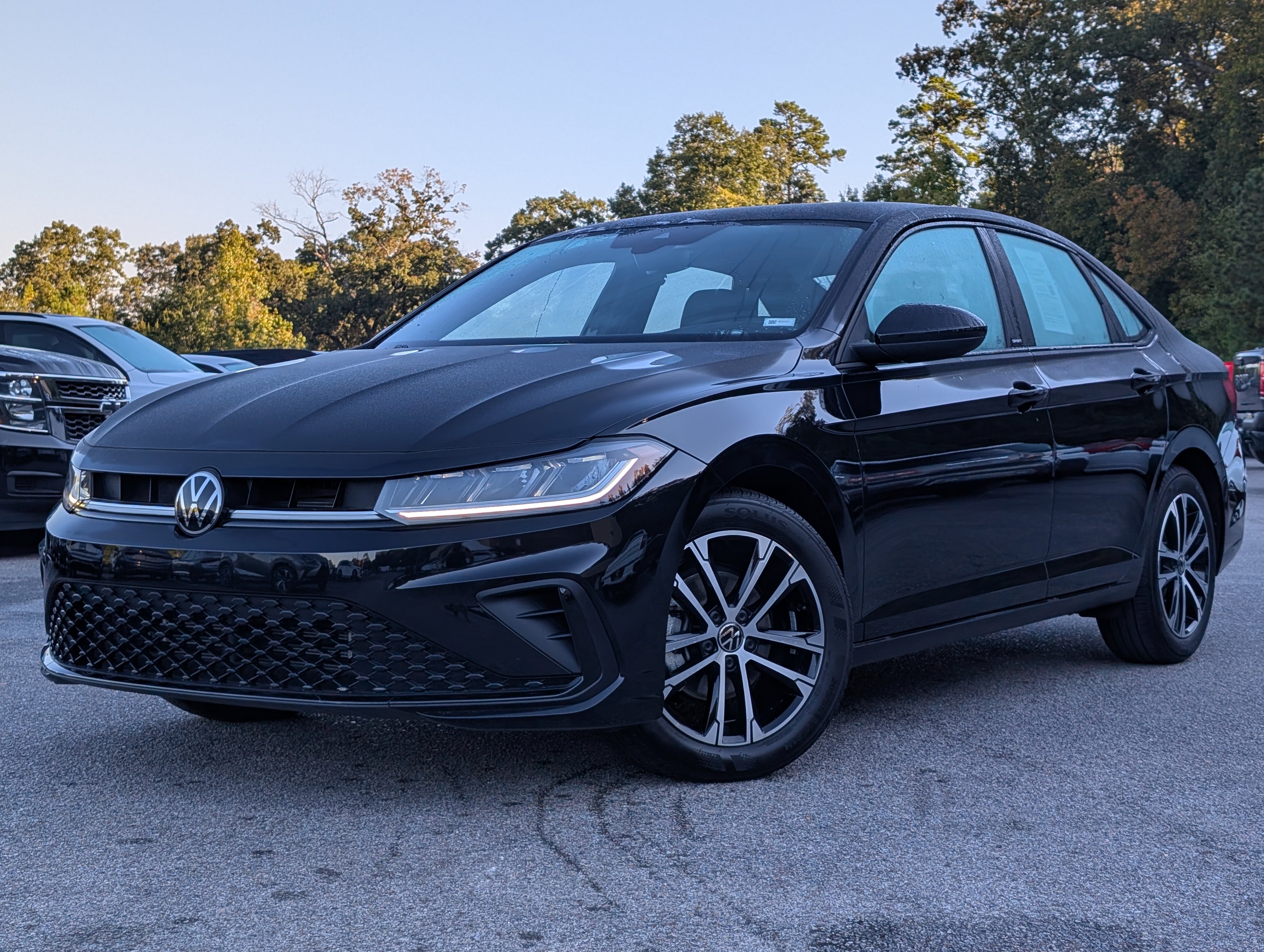 Used 2026 Volkswagen Jetta Sport FWD image 4