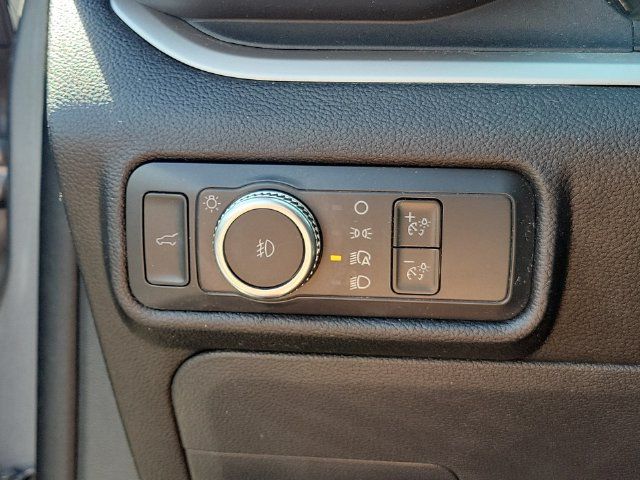 Used 2021 Ford Explorer XLT w/ Equipment Group 202A AWD/4WD image 34