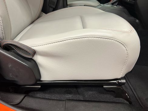 Used 2023 Jeep Gladiator Mojave w/ Cold Weather Group image 16