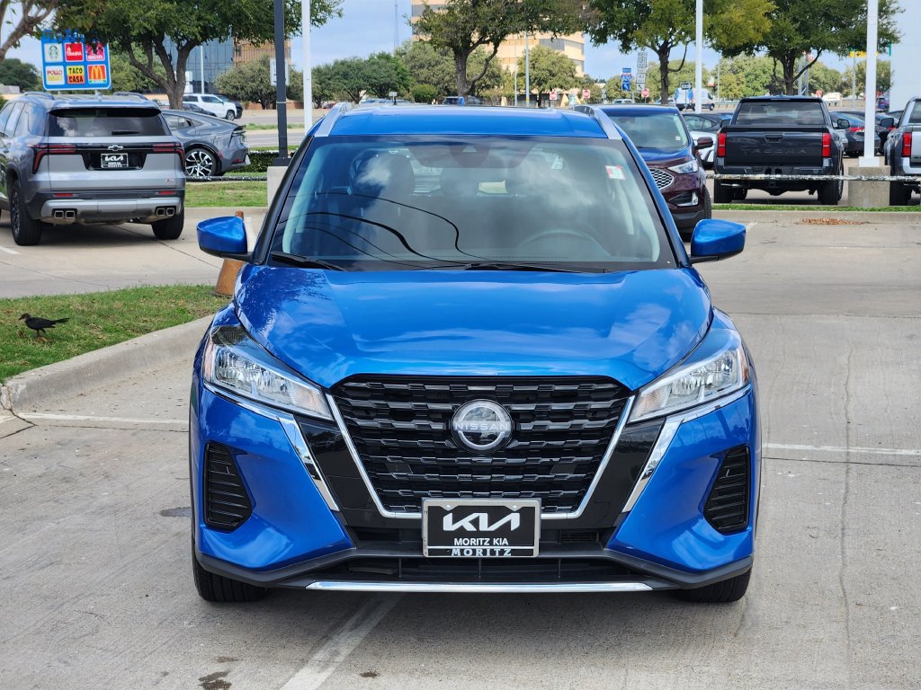 Used 2024 Nissan Kicks SV FWD image 11