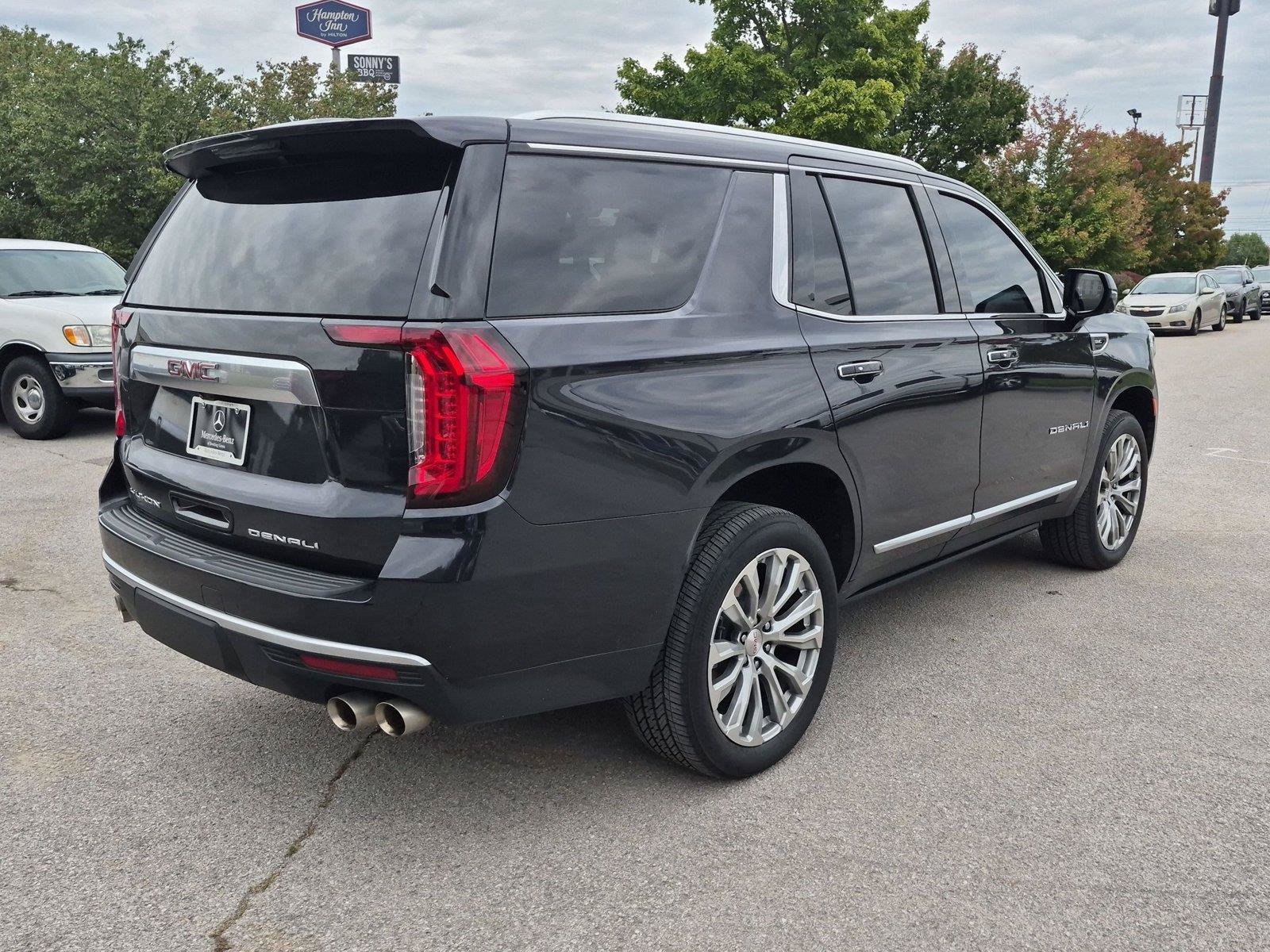 Used 2024 GMC Yukon Denali AWD/4WD image 5